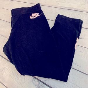 Nike Capri Leggings Size M